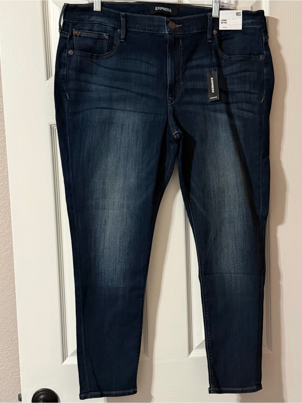 NWT Express Women's Mid-Rise Stretch Leggings Jeans in Dark Wash 18 Short 18S